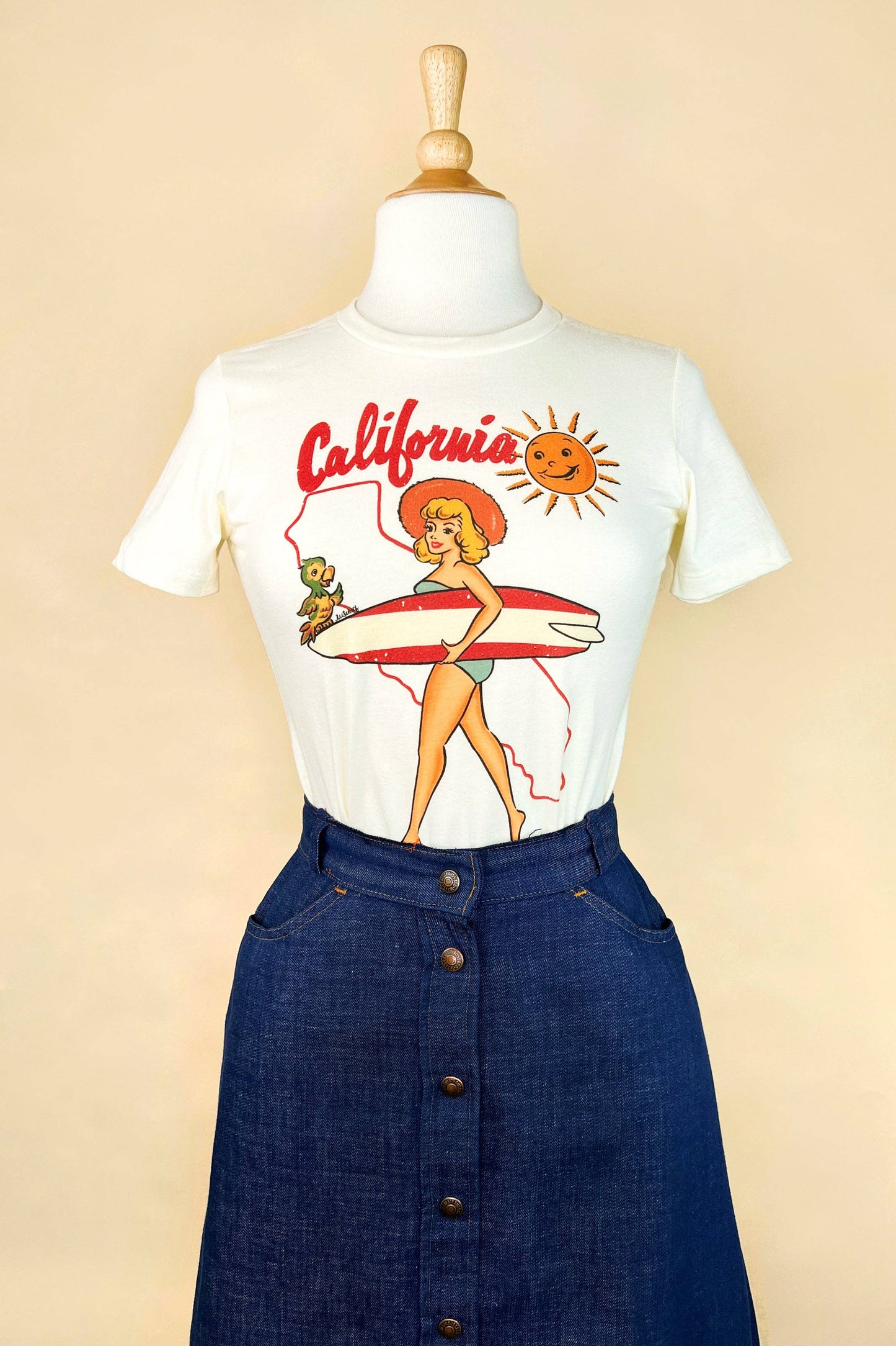 California Girl Fitted T-Shirt in Ivory