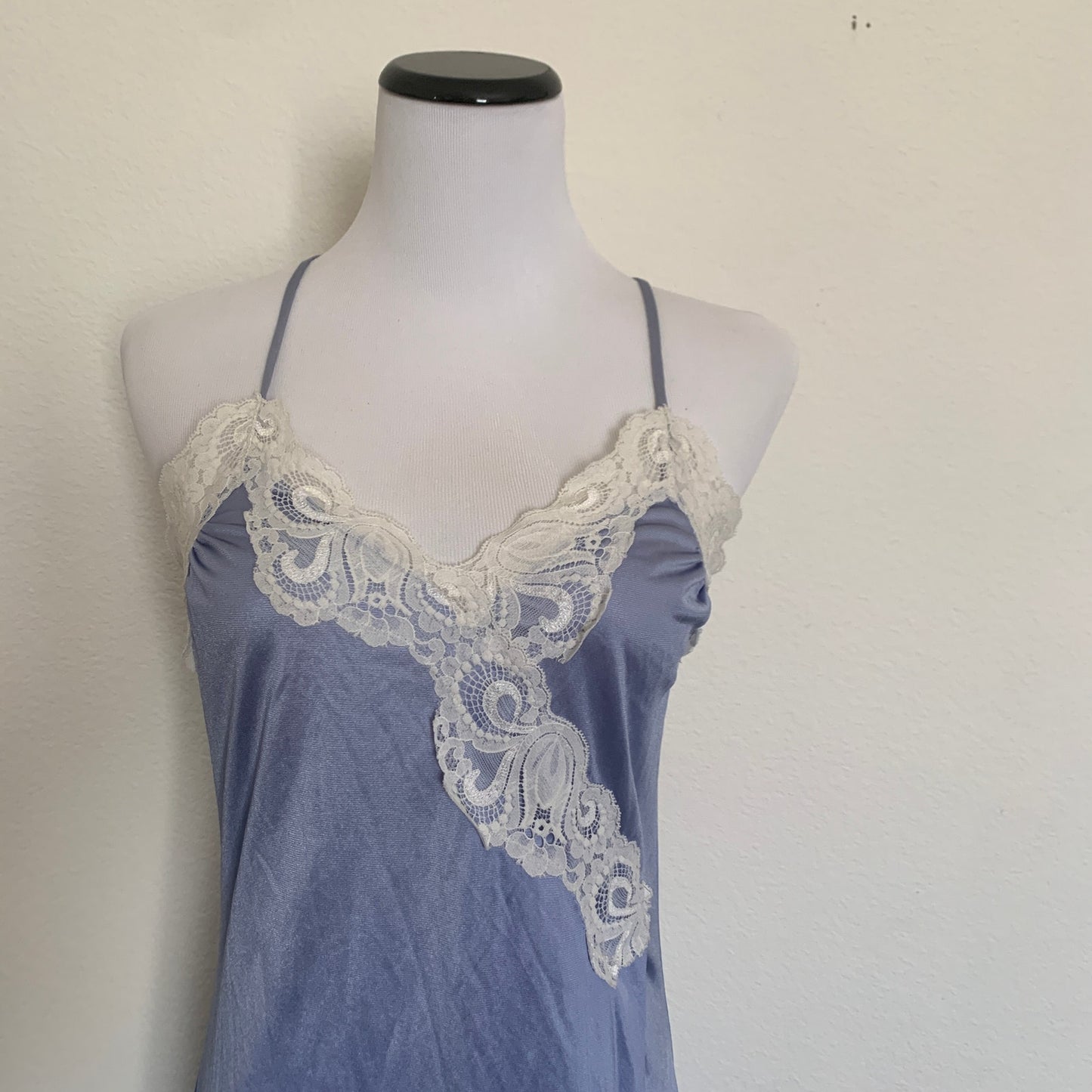 Vintage 1960s LeVoy's Blue & White Lace Nightgown Slip