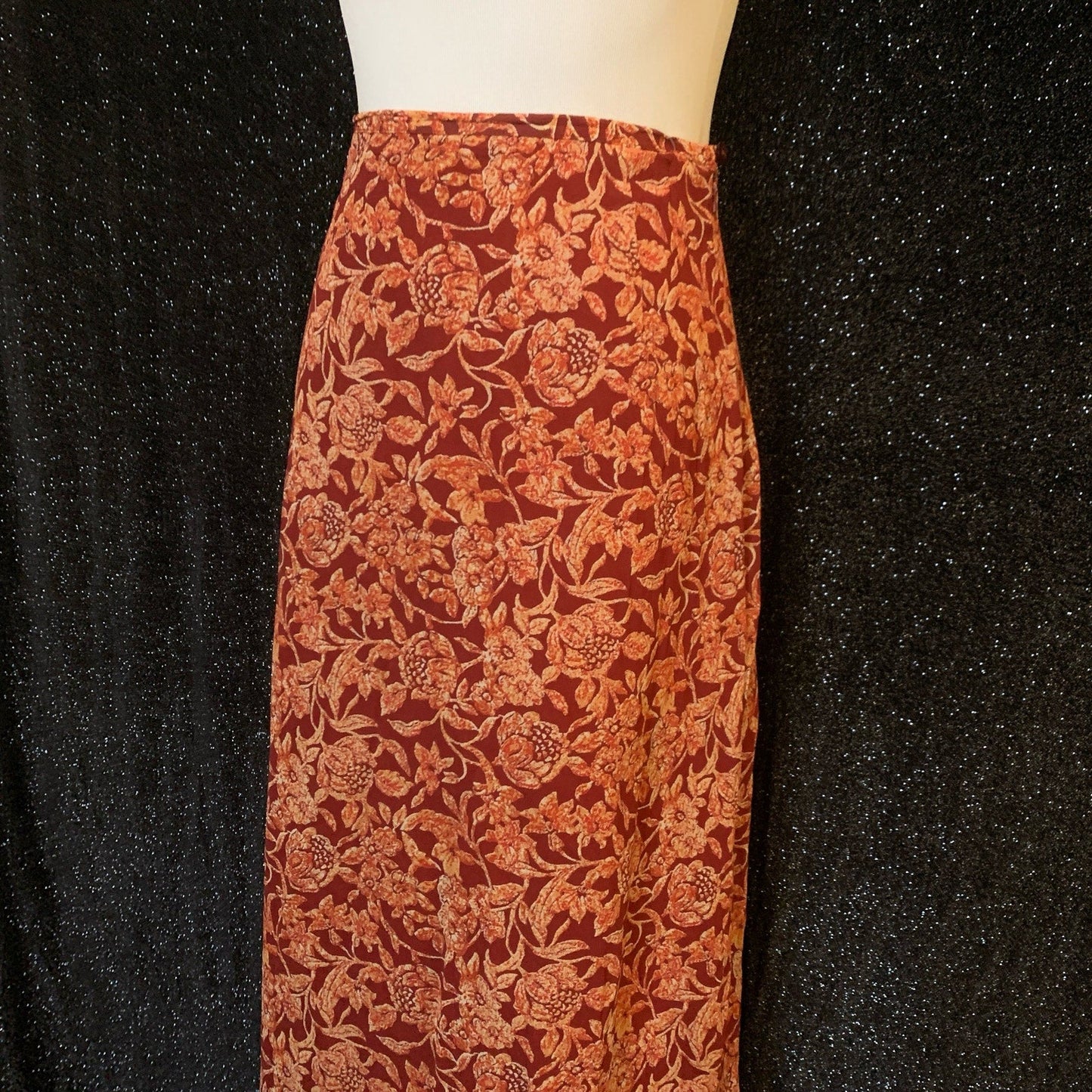 Eddie Bauer 90s Rust Red & Orange Floral Midi Skirt Womens Size 10 - Homeward Bound Goods